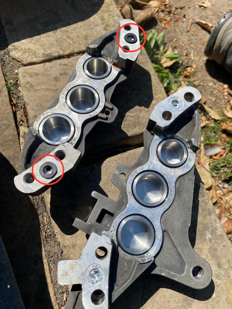 ZX9R E2 Six Pot Tokico Brake Caliper Rebuild